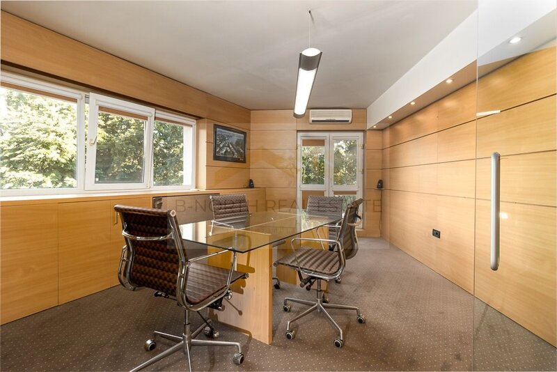 Unirii, Fantani, spatiu birouri de vanzare 5 camere, 110 mp, Investitie